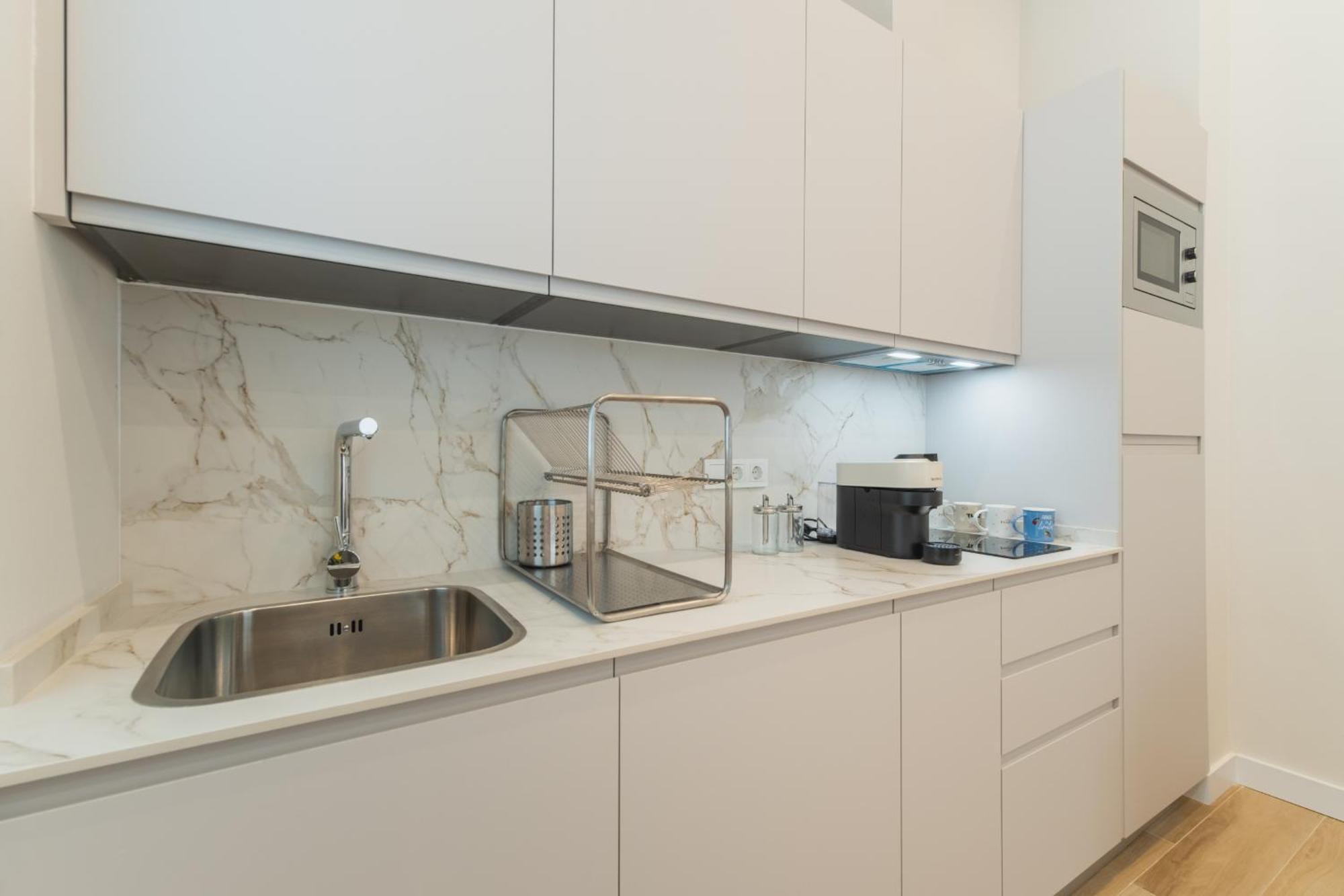 Qe Apartments Кадис Екстериор снимка