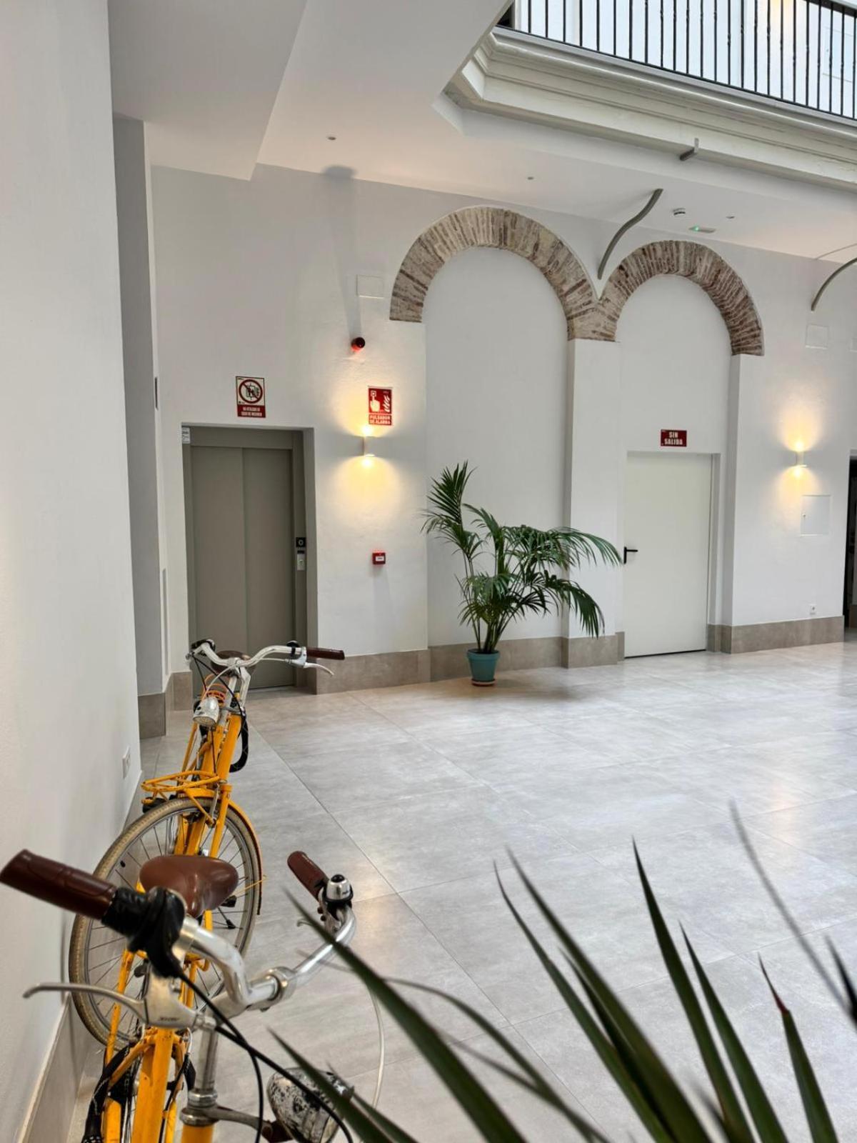 Qe Apartments Кадис Екстериор снимка