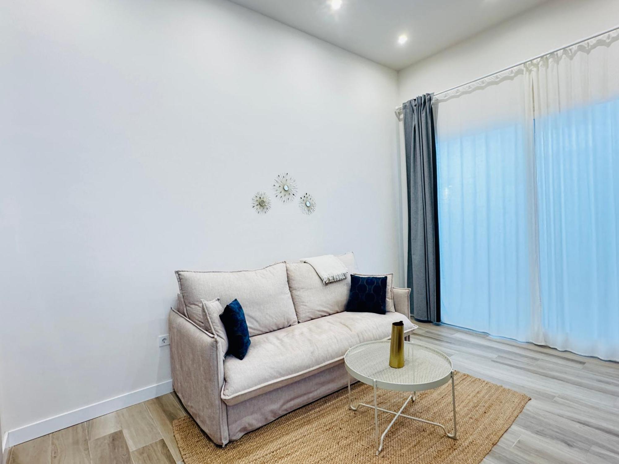 Qe Apartments Кадис Екстериор снимка