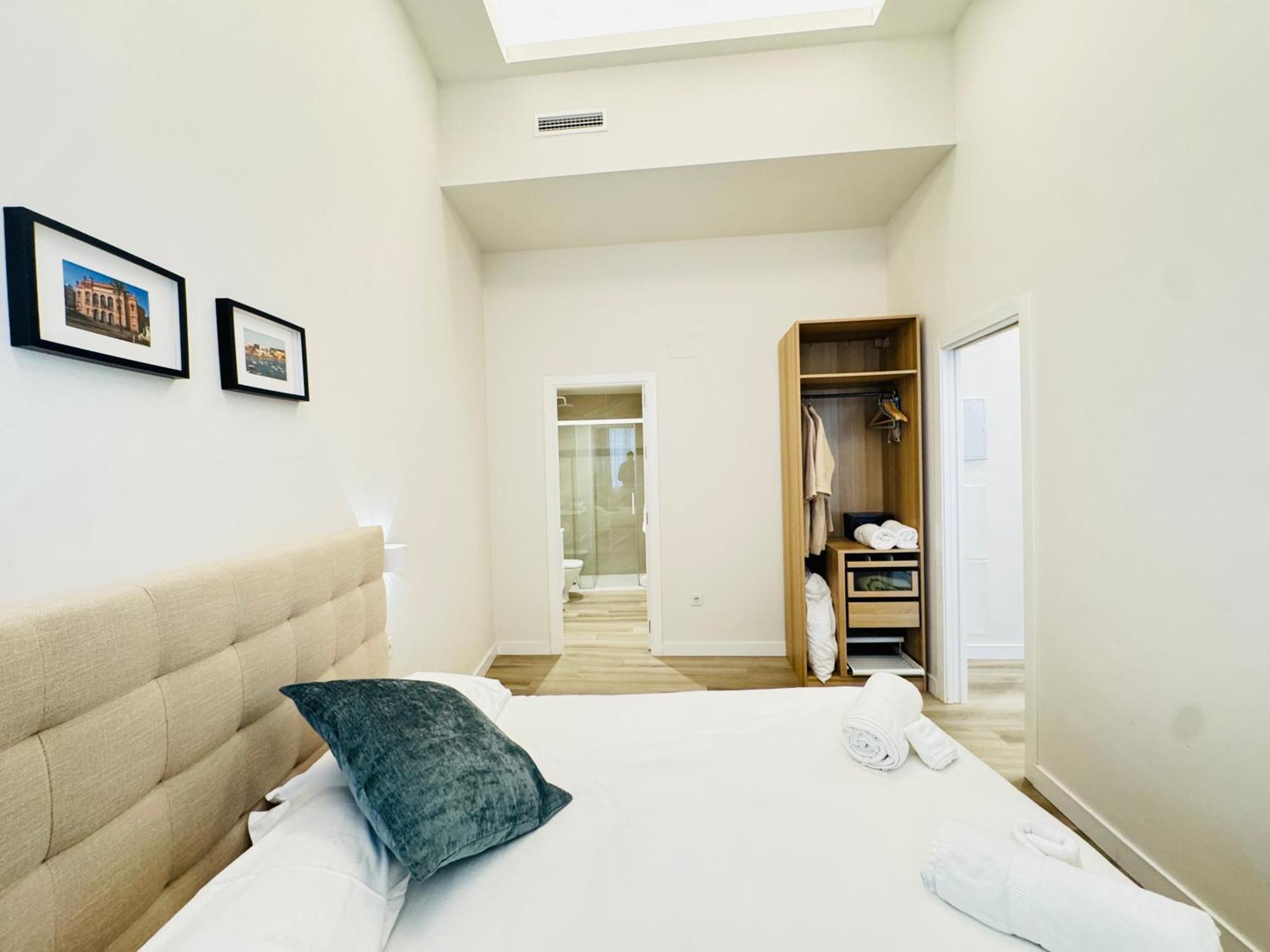 Qe Apartments Кадис Екстериор снимка